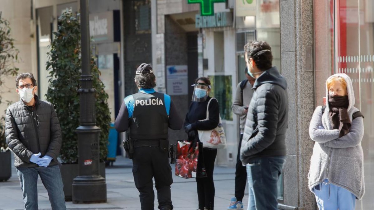 Calle Santiago de Valaldolid. - JUAN MIGUEL LOSTAU.