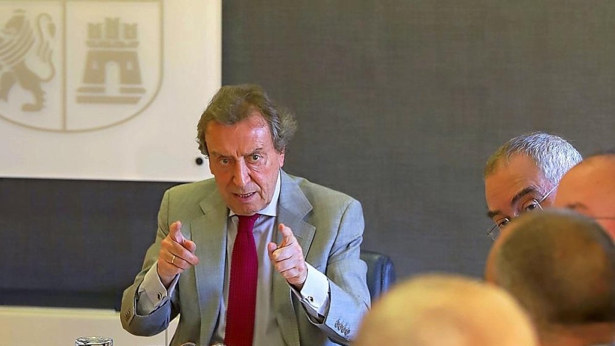 José Antonio de Santiago–Juárez, durante la reunión de constitución del Consejo Asesor de la Memoria Histórica.-ICAL