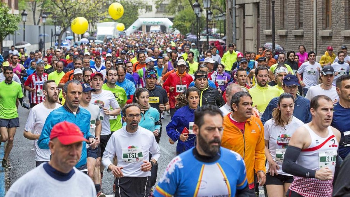 Carrera de la edición de 2016, poco después de producirse la salida oficial-MIGUEL ÁNGEL SANTOS