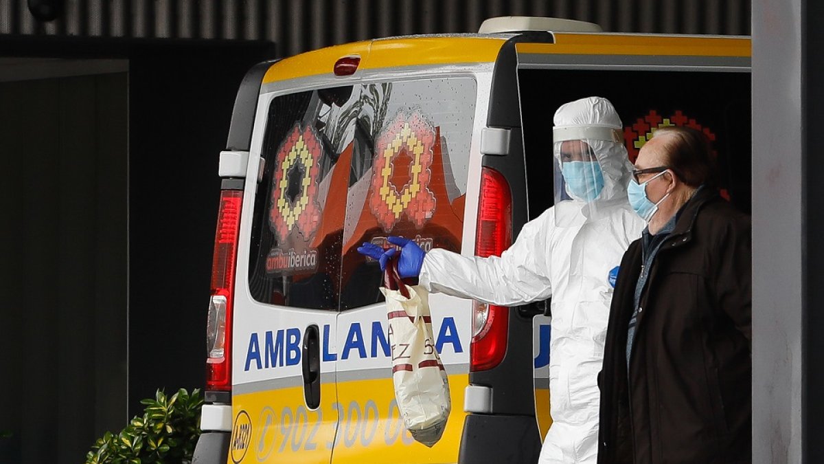 .- JUAN MIGUEL LOSTAU.