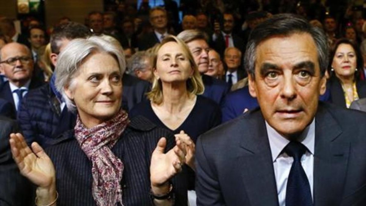 El matrimonio Fillon, en el año 2016, en París.-AP / FRANÇOIS MORI