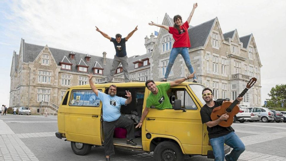 'The Big Van Theory', presentando su espectáculo-El Mundo