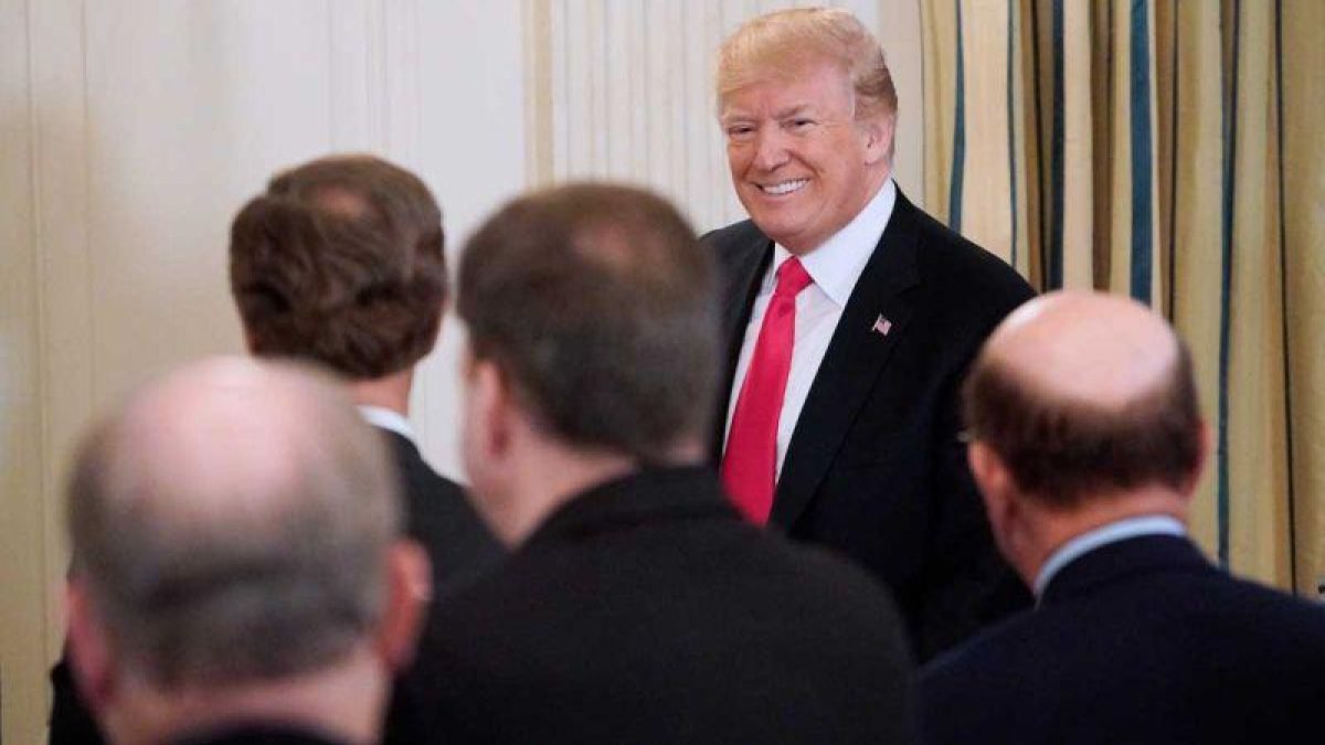 Su hija le respalda y su mujer, Melania, apoya a los estudiantes que piden mayor control de armas.-ATLAS