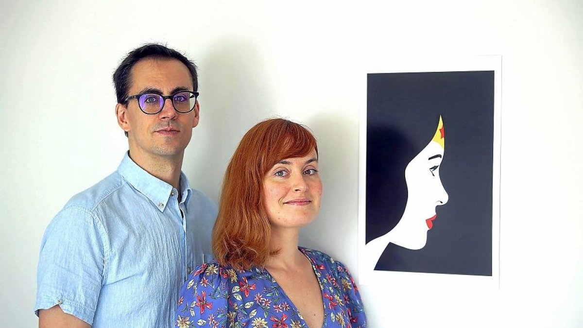 Raúl Allén y Patricia Martín, en septiembre, y portada del primer número de la nueva serie de Valiant.-ICAL- E. M.