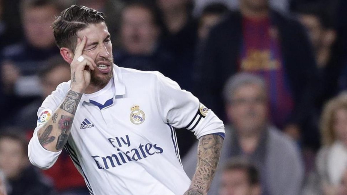 Sergio Ramos, en un partido del Madrid.-AP / MANU FERNANDEZ