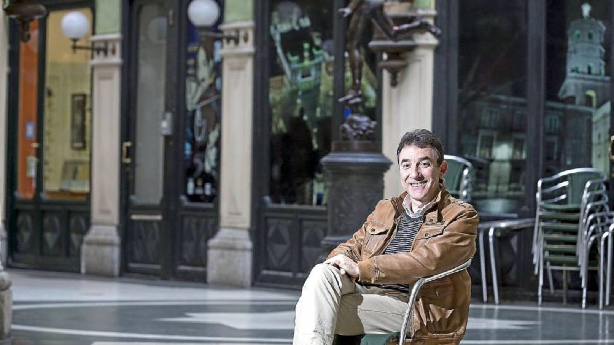 El Secretario general de CCOO en Castilla y León Ángel Hernández-Miguel Ángel Santos