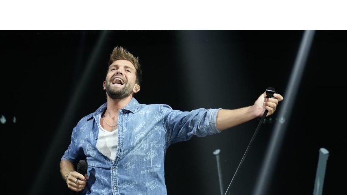 Concieto de Pablo Alborán en el Polideportivo Pisuerga de Valladolid.-J. M. LOSTAU