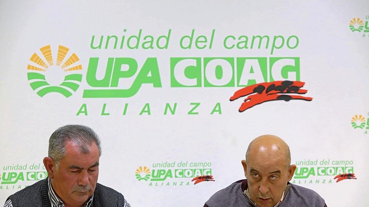 Aurelio González y Aurelio Pérez, durante la rueda de prensa celebrada ayer.-ICAL