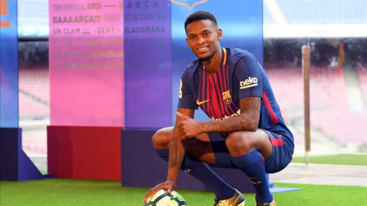 Semedo, durante la presentación en el Camp Nou.-AFP / LLUÍS GENÉ