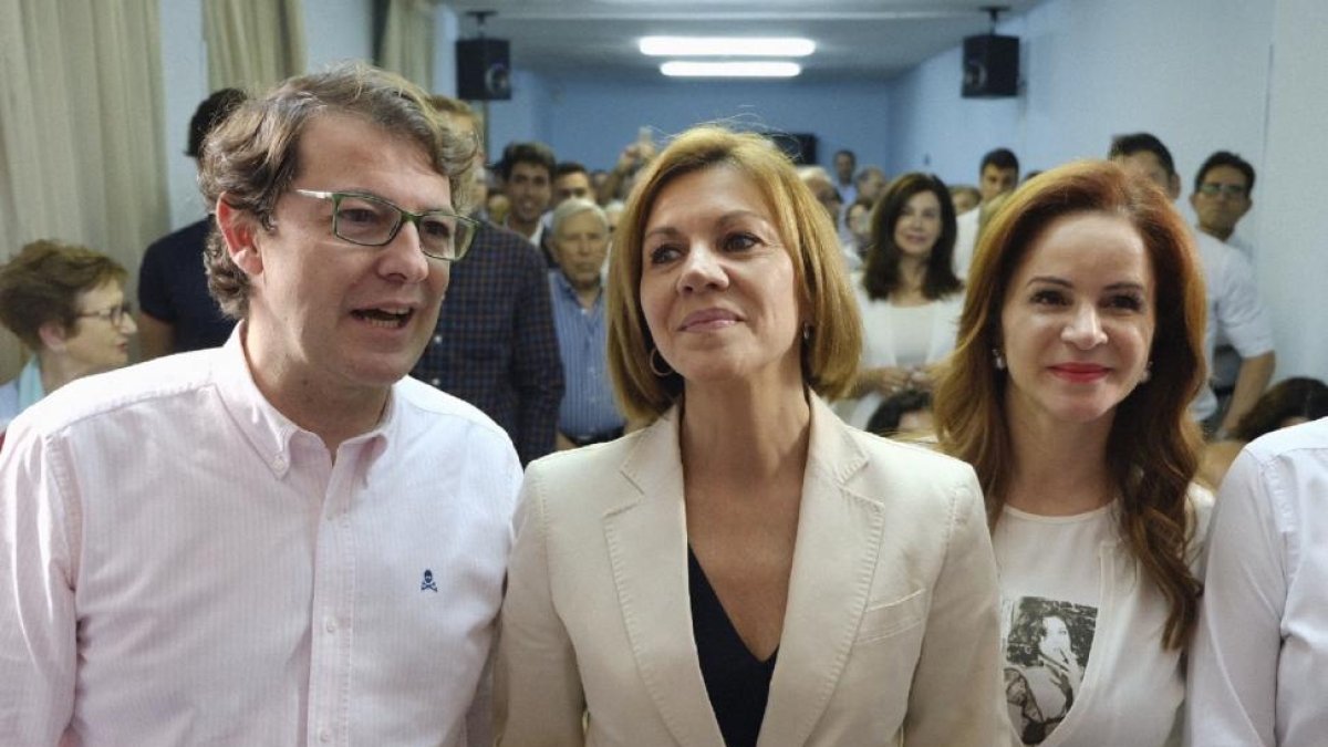 Cospedal yClemente, en un acto el pasado lunes en Salamanca.-ICAL