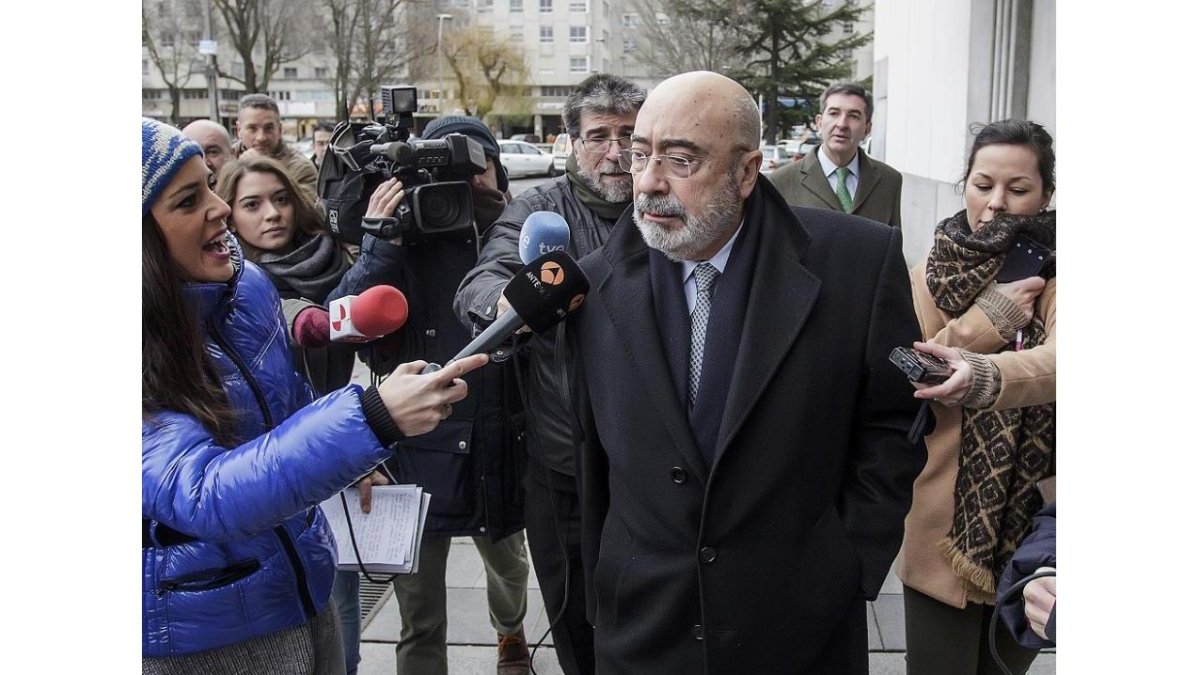 José María Arribas Moral llega a los juzgados para declarar en enero de 2015.-SANTI OTERO