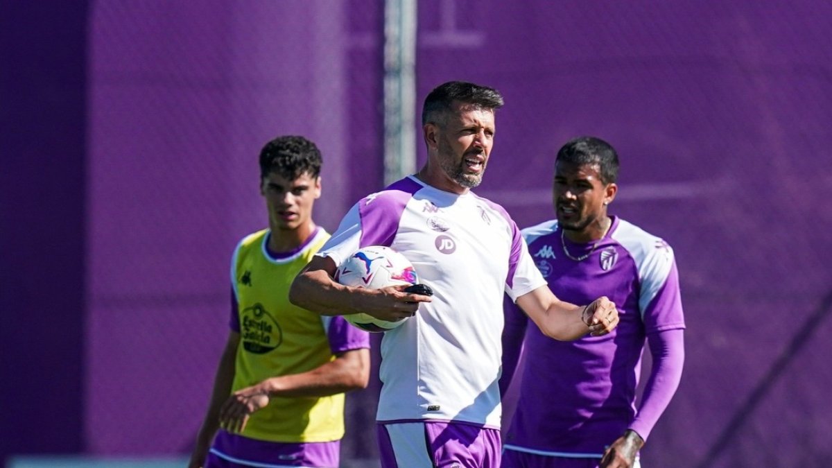 Pezzolano, junto a Torres y Kenedy.
