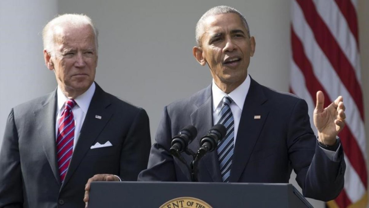 Obama y Biden durante una comparecencia en la Casa Blanca.-/ EFE / MICHAEL REYNOLDS