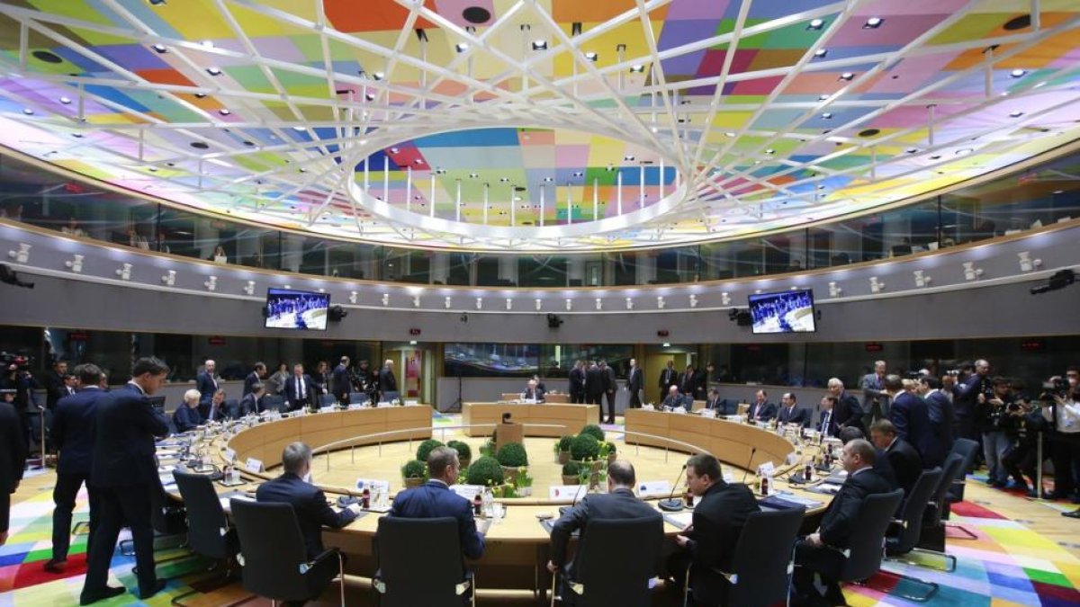 Los líderes de la Unión Europea (UE), reunidos durante el segundo día de la cumbre de primavera celebrada el pasado mes de marzo en Bruselas.-OLIVIER HOSLET / EFE