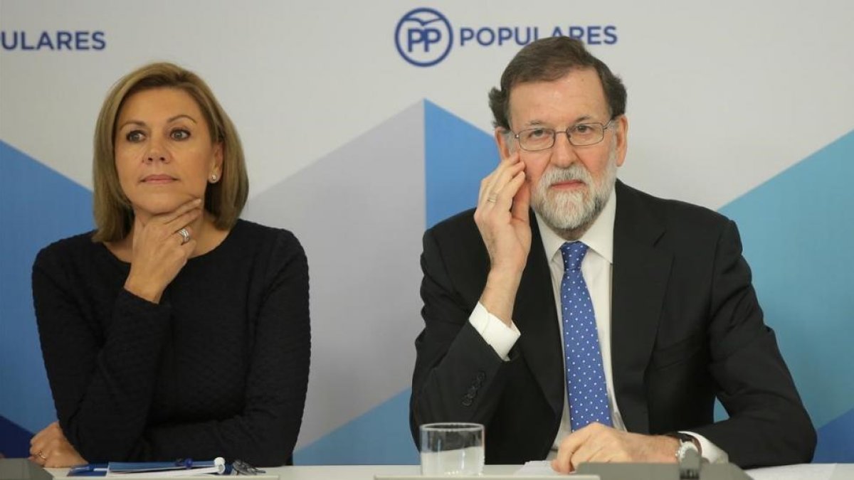 María Dolores de Cospedal junto a Mariano Rajoy durante el comité ejecutivo nacional del PP.-/ JOSÉ LUIS ROCA