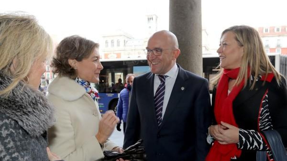 Salgueiro, Tejerina, Carnero y Del Olmo, antes de iniciar la gala del Día de la Provincia.-ICAL
