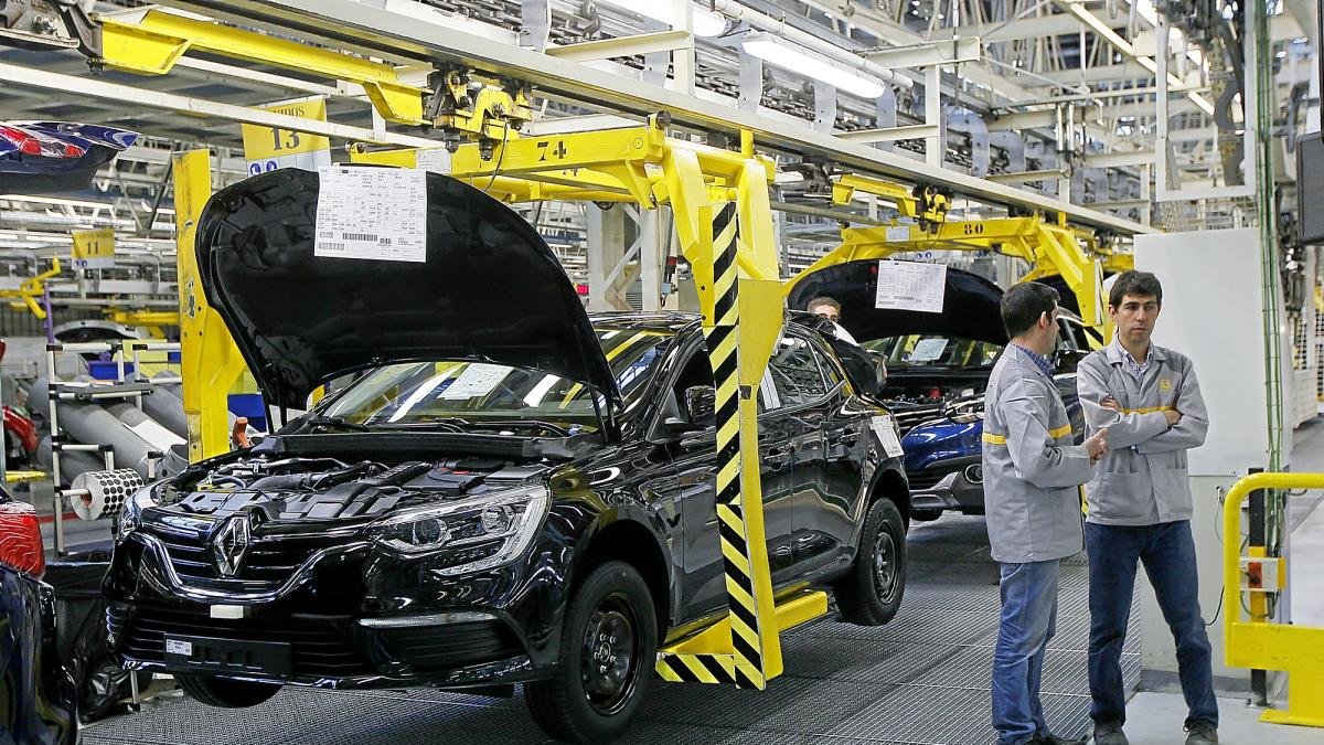 Uno de los vehículos que se fabrican en la fábrica de Renault en Palencia, en una imagen de archivo.-J. M. LOSTAU