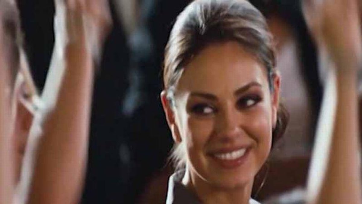 Mila Kunis ha dado a luz a su segundo hijo con Ashton Kutcher.-