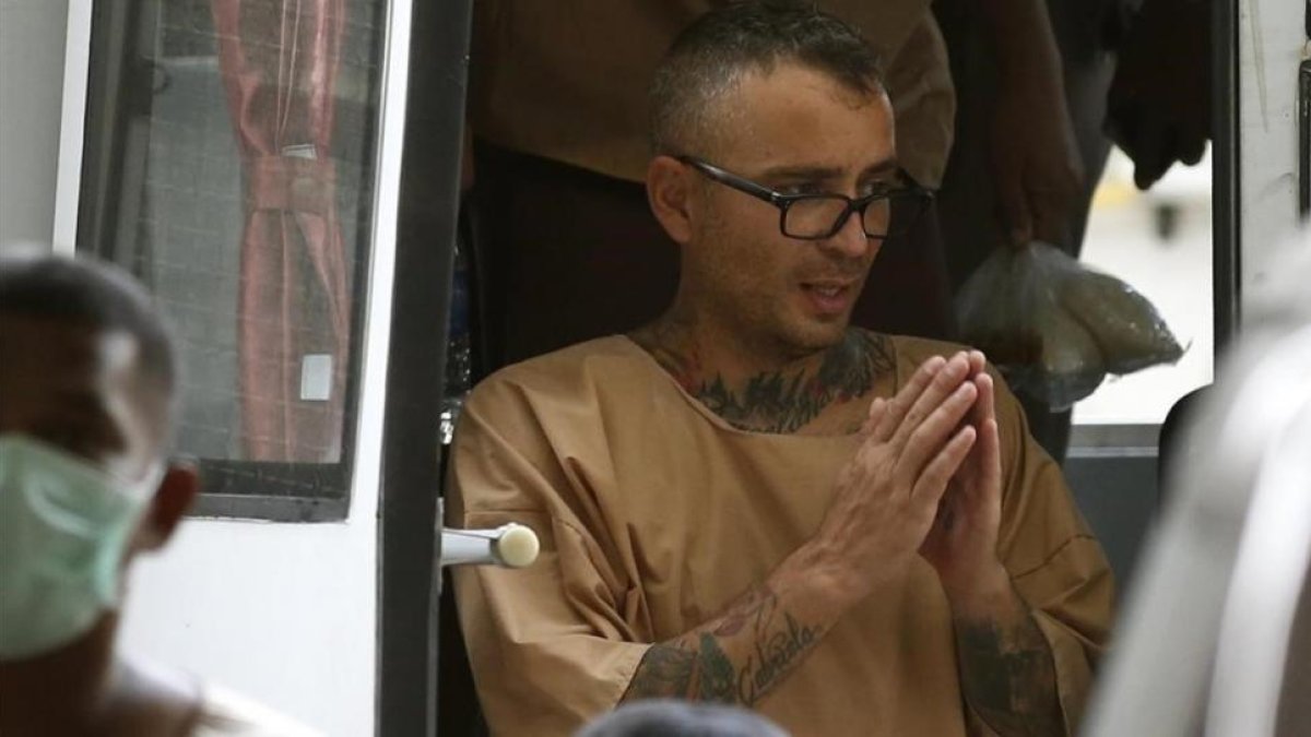 Artur Segarra, a su llegada al tribunal, en Bangkok, el 23 de febrero.-NARONG SANGNAK