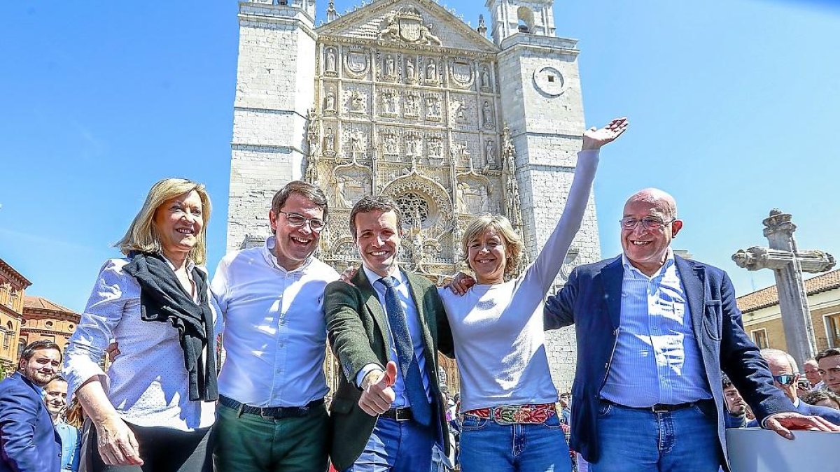Pilar del Olmo, Alfonso F. Mañueco, Pablo Casado, Isabel G. Tejerina y Jesús Julio Carnero.-J.M. LOSTAU