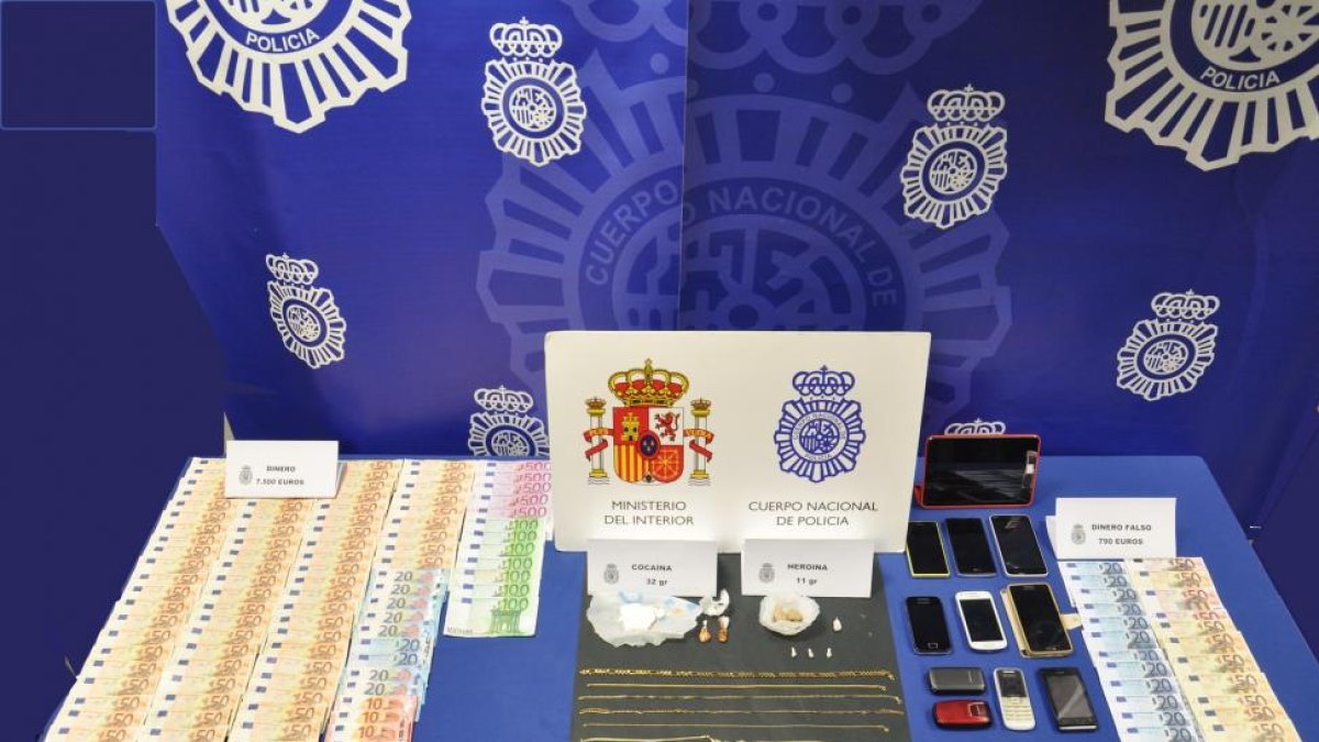 Desarticulado un grupo criminal en Valladolid dedicado al tráfico de drogas y falsificación de moneda.-ICAL