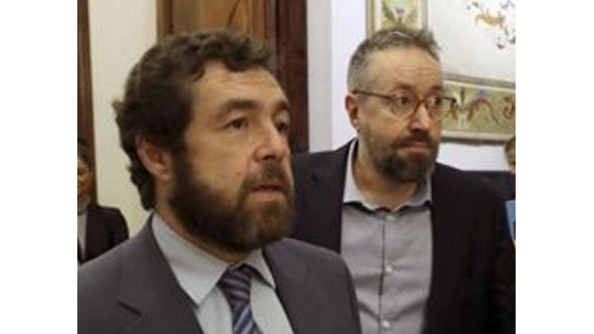 Los diputados de Ciudadanos Miguel Gutiérrez y Juan Carlos Girauta.-EFE / J. J. GUILLÉN
