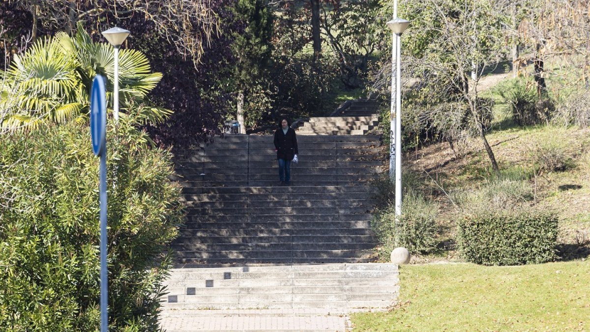 El ascensor de la ladera este ayudará a salvar un nivel existente de casi 30 metros, conectando el barrio de Parquesol con la Avenida Salamanca. PHOTOGENIC