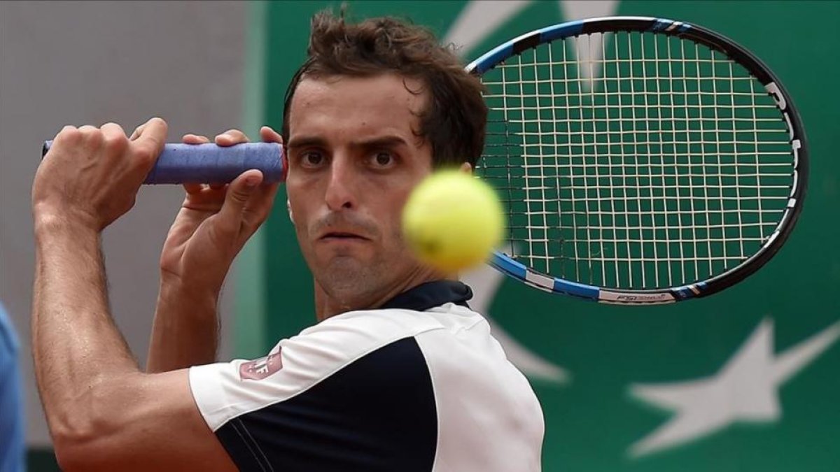 Albert Ramos, durante su partido de primera ronda de Roland Garros contra el rumano Marius Copil.-EFE
