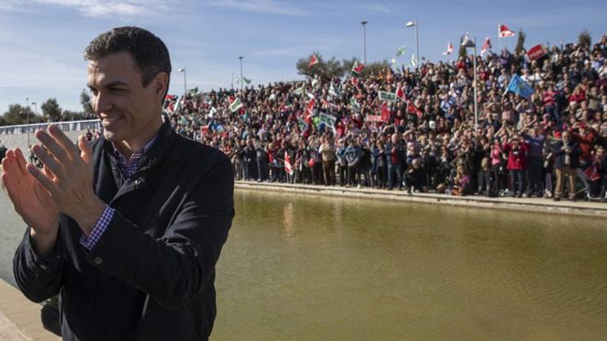 El PSOE andaluz contra Sánchez por presentarse como el 'candidato de la milirtancia'.-EFE