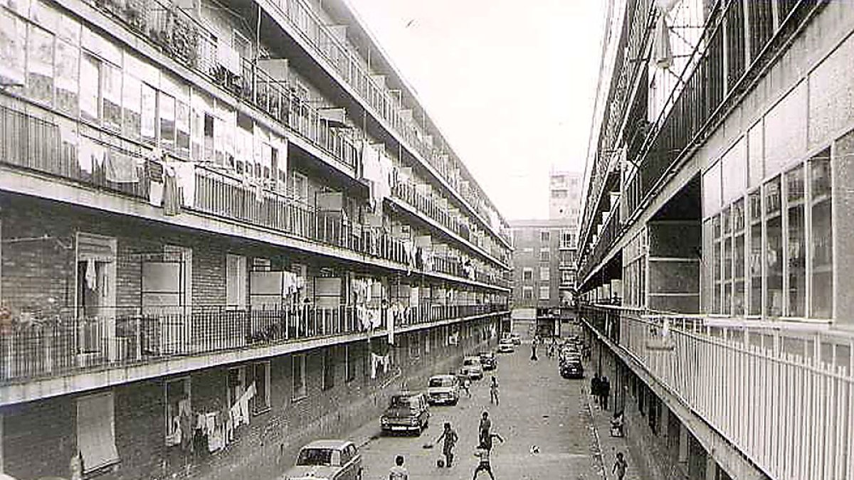 Niños jugando en la calle Oriol en los años 70. ARCHIVO MUNICIPAL