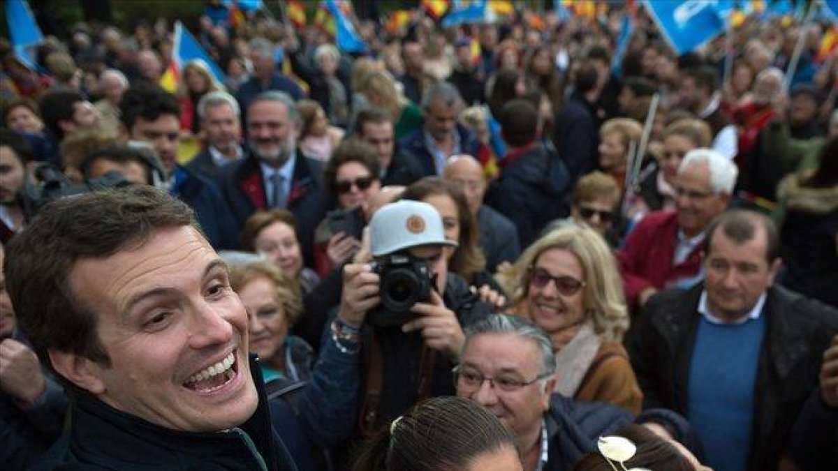 El presidente del PP, Pablo Casado, en un mitin celebrado en Granada.-JORGE GUERRERO / AFP