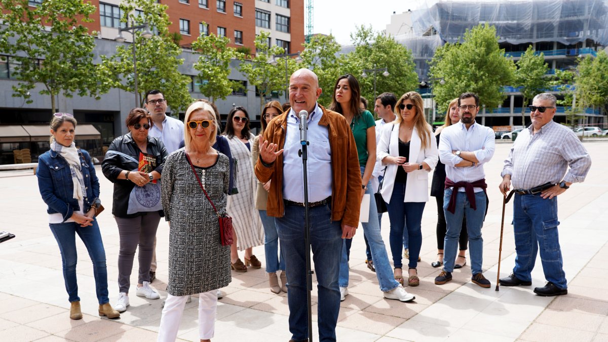 Encuentro del candidato del PP a la Alcaldía de Valladolid, Jesús Julio Carnero, y Rosa Díez, fundadora de UPYD. ICAL