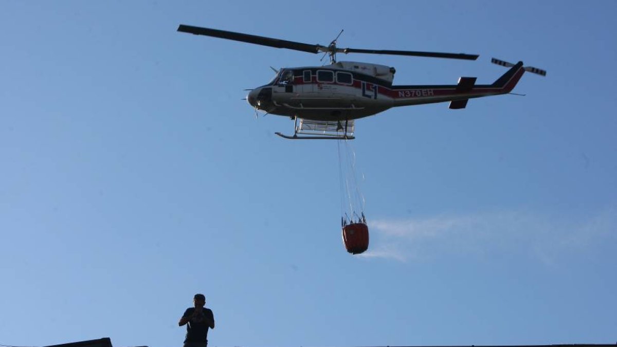 Incendio en los montes denominados 'Las tetas del Bierzo', en el municipio de Ponferrada (León)-Ical