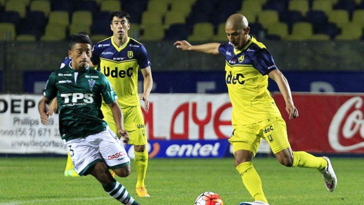 Alejandro Camargo marcó uno de los goles del año al O'Higgins desde más de 60 metros.-