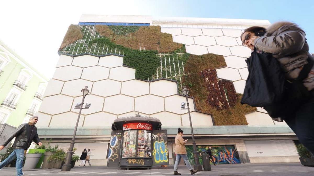 Jardín vertical del Corte Inglés. PHOTOGENIC