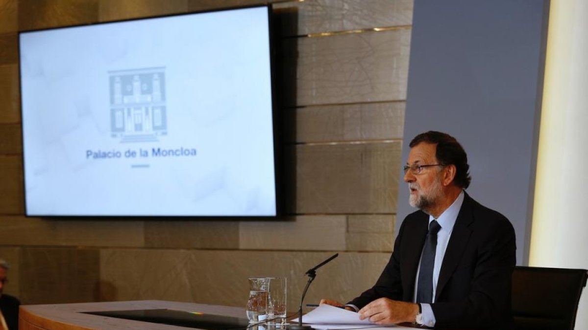 Mariano Rajoy durante la rueda de prensa después de la reunión del Consejo de Ministros.-DAVID CASTRO