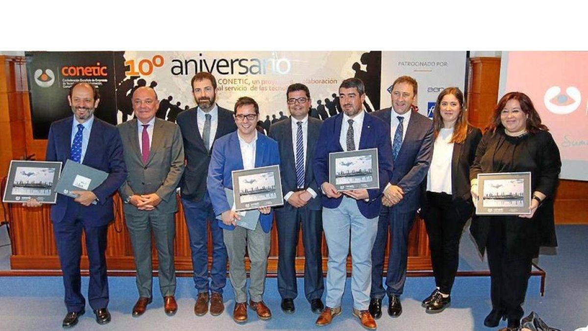 José Luis Prusén, José Luis Pancorbo, Alfonso Domínguez, Sergio Martín, Jaime García Calzada, Pablo Lago, Tomás Castro, Rosa García de Syme, Esther Pérez.-JPEGUNO