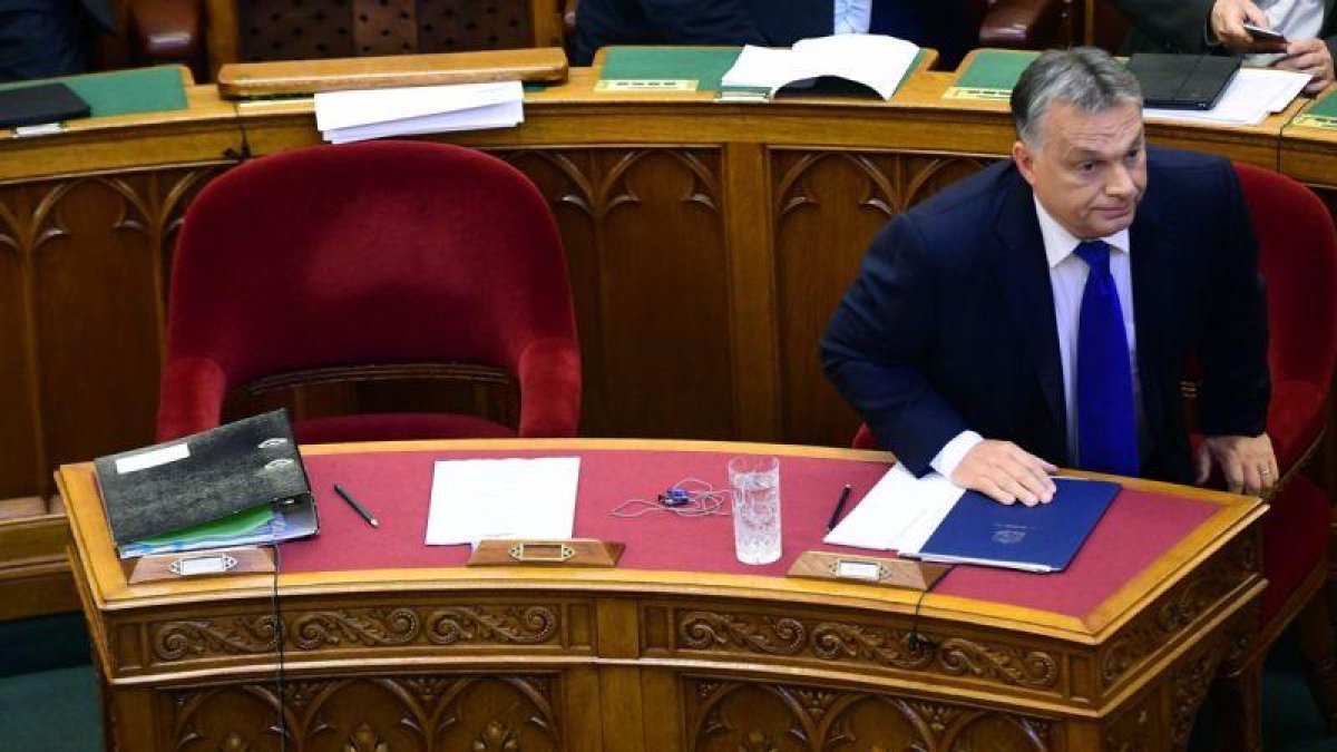 Viktor Orbán, en el Parlamento húngaro.-ATTILA KISBENEDEK / AFP