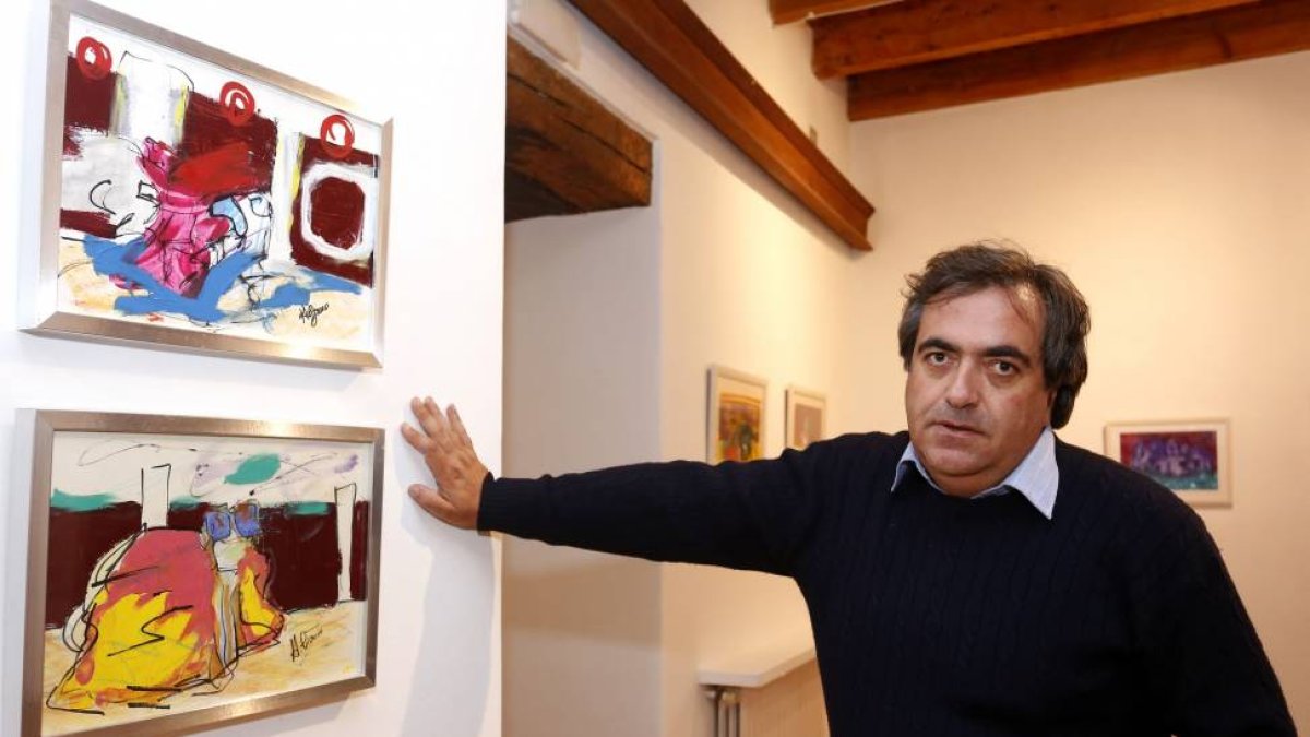 El pintor Manuel Carlos Cachafeiro Ruiz, presenta la exposición 'Retratos de León'-Ical