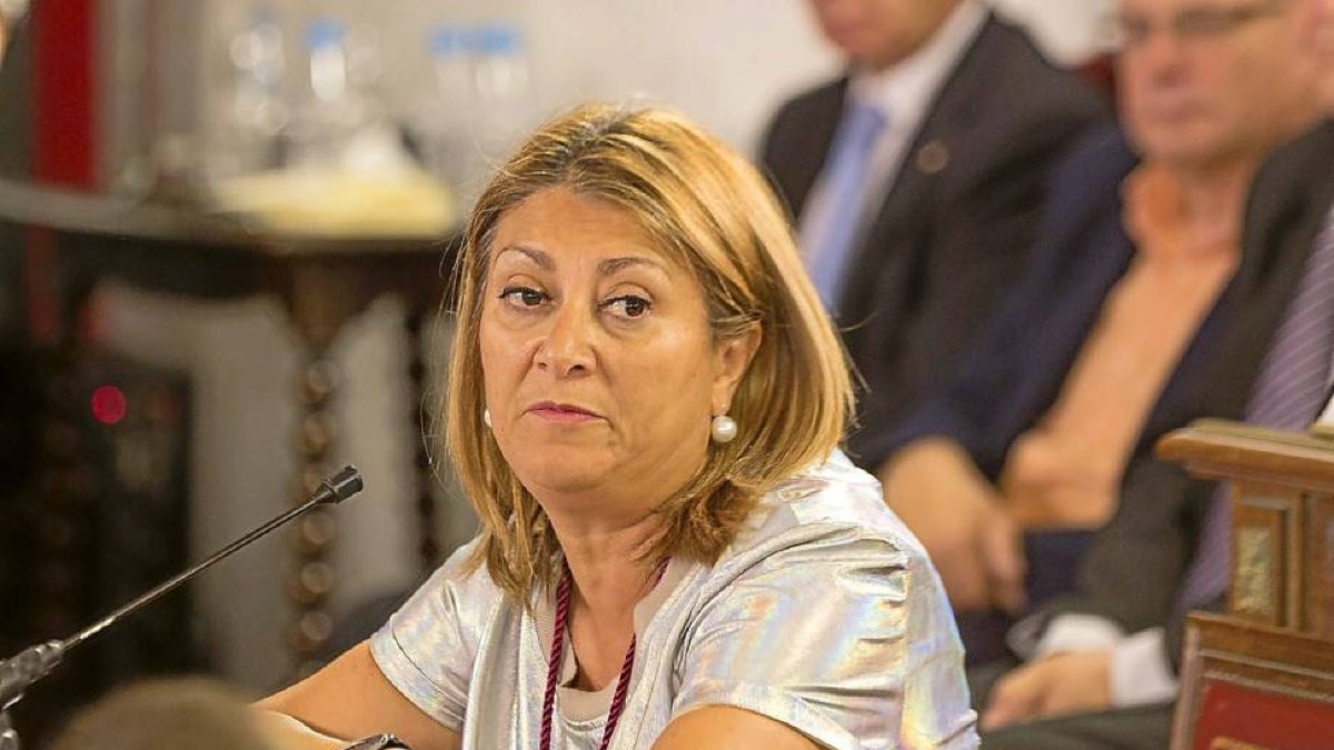 Teresa López durante el pleno constitutivo.-Miguel Ángel Santos