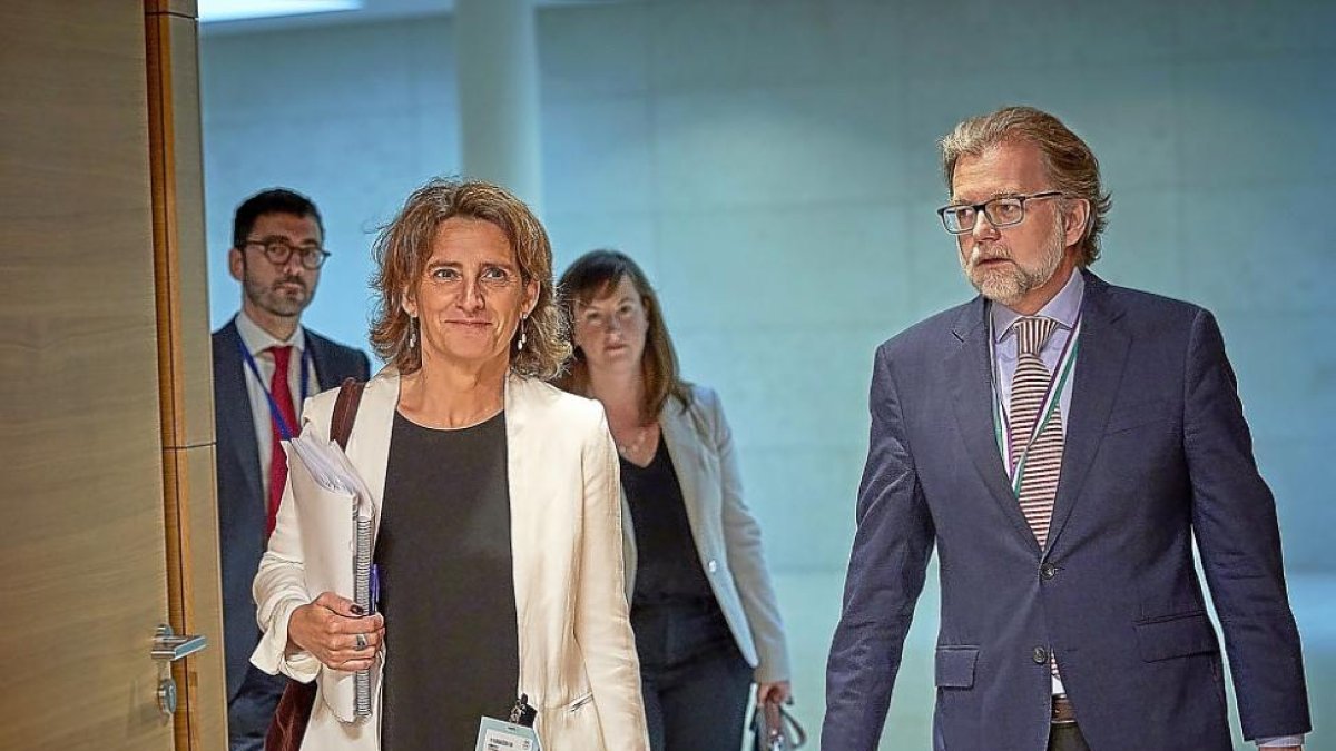 La ministra para la Transición Ecológica, Teresa Ribera, ayer a su llegada al Consejo de Energía de la Unión Europea.-E.M.