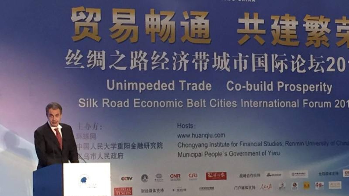 El ex presidente del Gobierno de España, José Luis Rodríguez Zapatero, durante su intervención, en un Foro en China.-Foto: EFE/ ARCHIVO