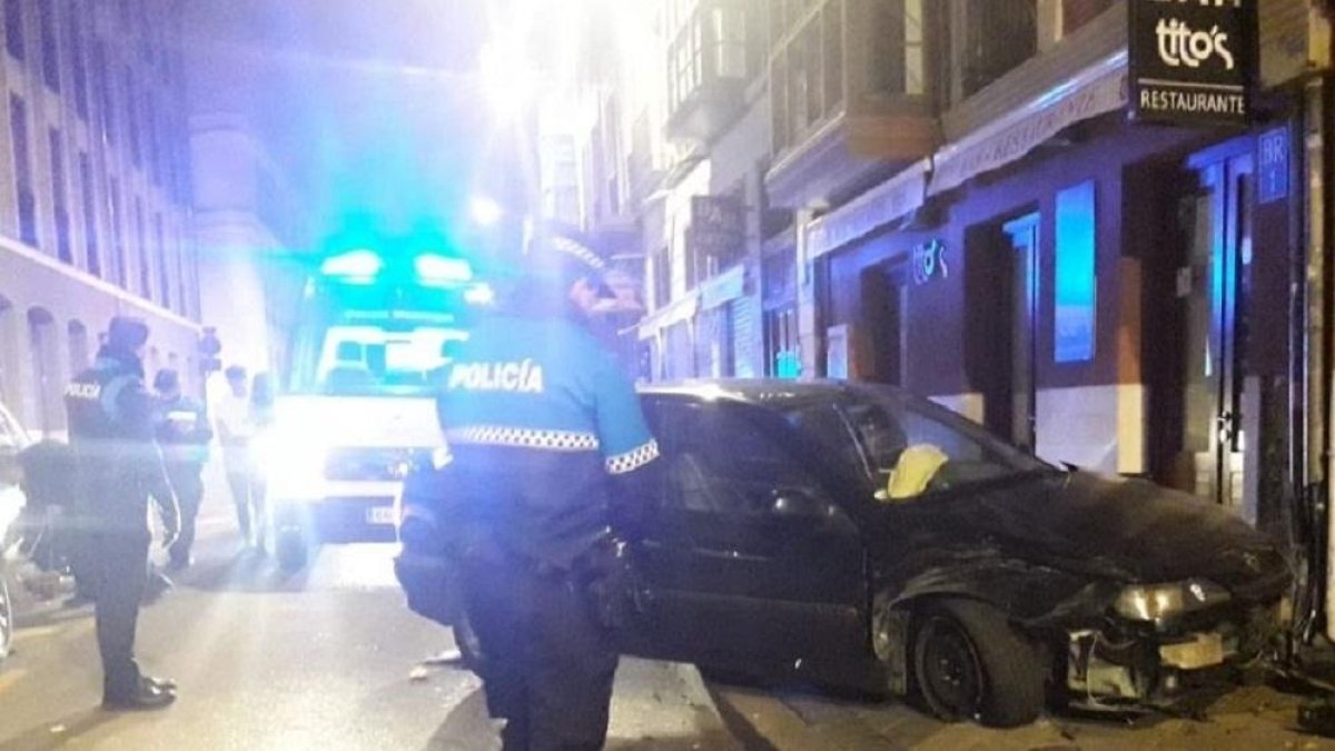 Estado de uno de los vehículos.-Policía Local