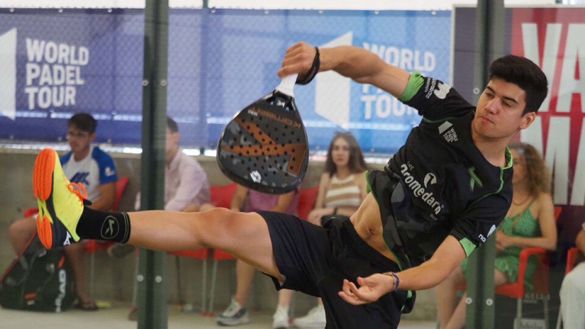 Imagen de archivo de un partido de Menores en el Club Raqueta. / PHOTOGENIC