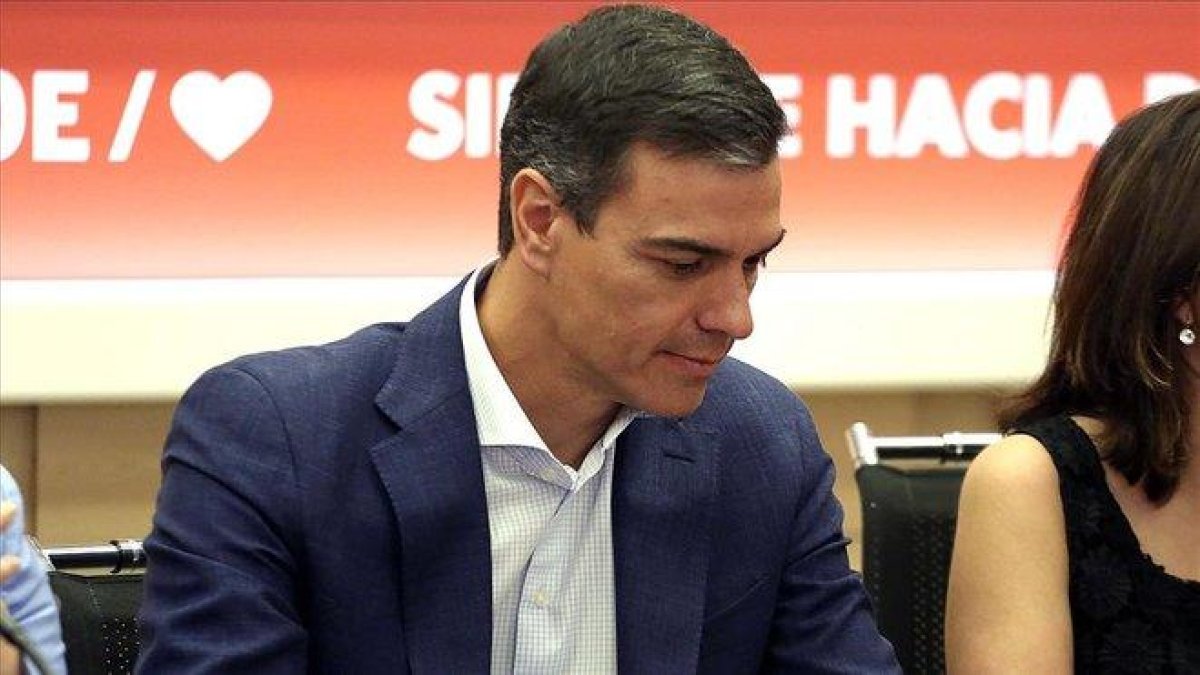 Pedro Sánchez en un acto del PSOE en su sede en Ferraz.-DAVID CASTRO