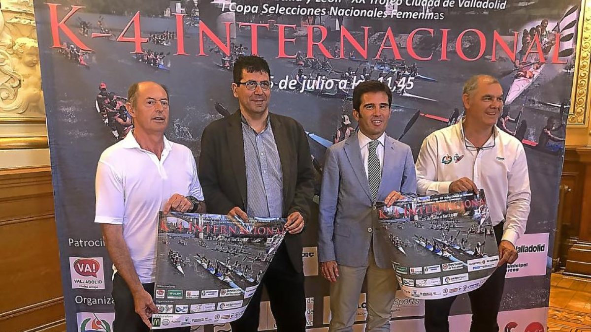 Minguela, Bustos, Lahuerta y Narciso Suárez ayer en la presentación.-G.V.