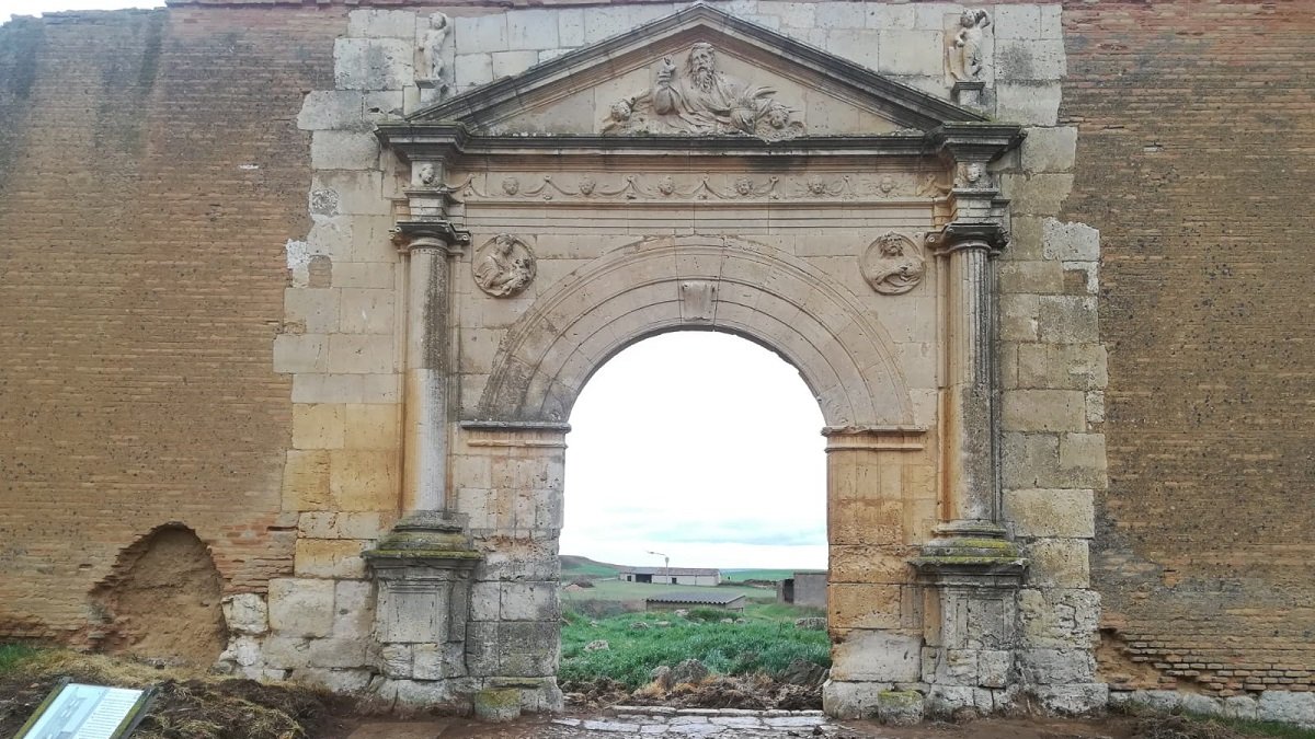 Fotos y fecha de inclusión de los monumentos en la Lista Roja del patrimonio