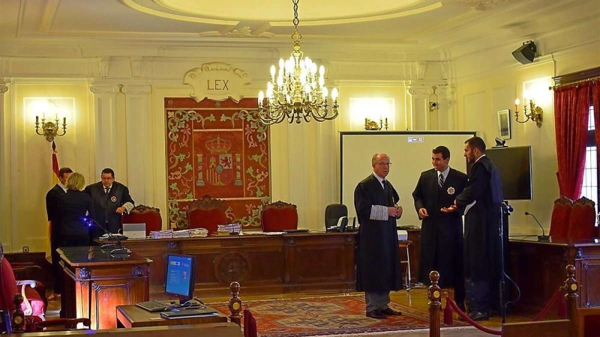 Imagen de la sala antes de que se decretara la suspensión-E. P.