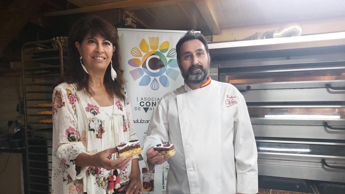 Presentación de la Tarta de Nuestra Señora de San Lorenzo.- Ayto VA