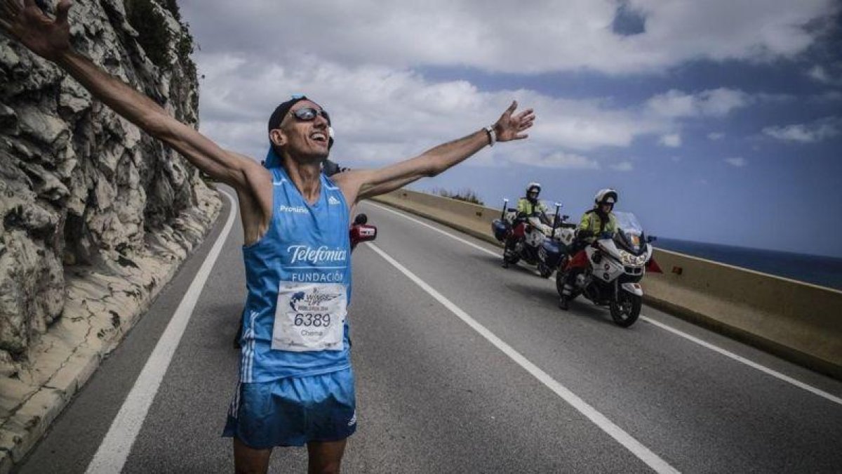 Chema Martínez, en una prueba camino de Sitges.-